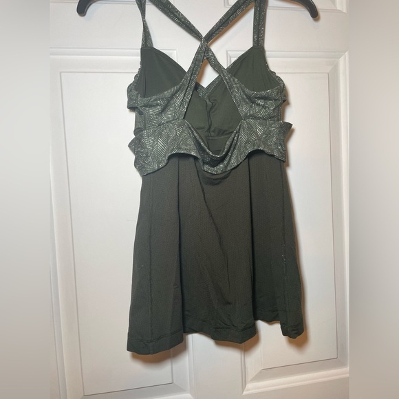 Lululemon Athletica Crisscross Back Forest Green Tank Size 4? Leaf Print - Picture 6 of 9